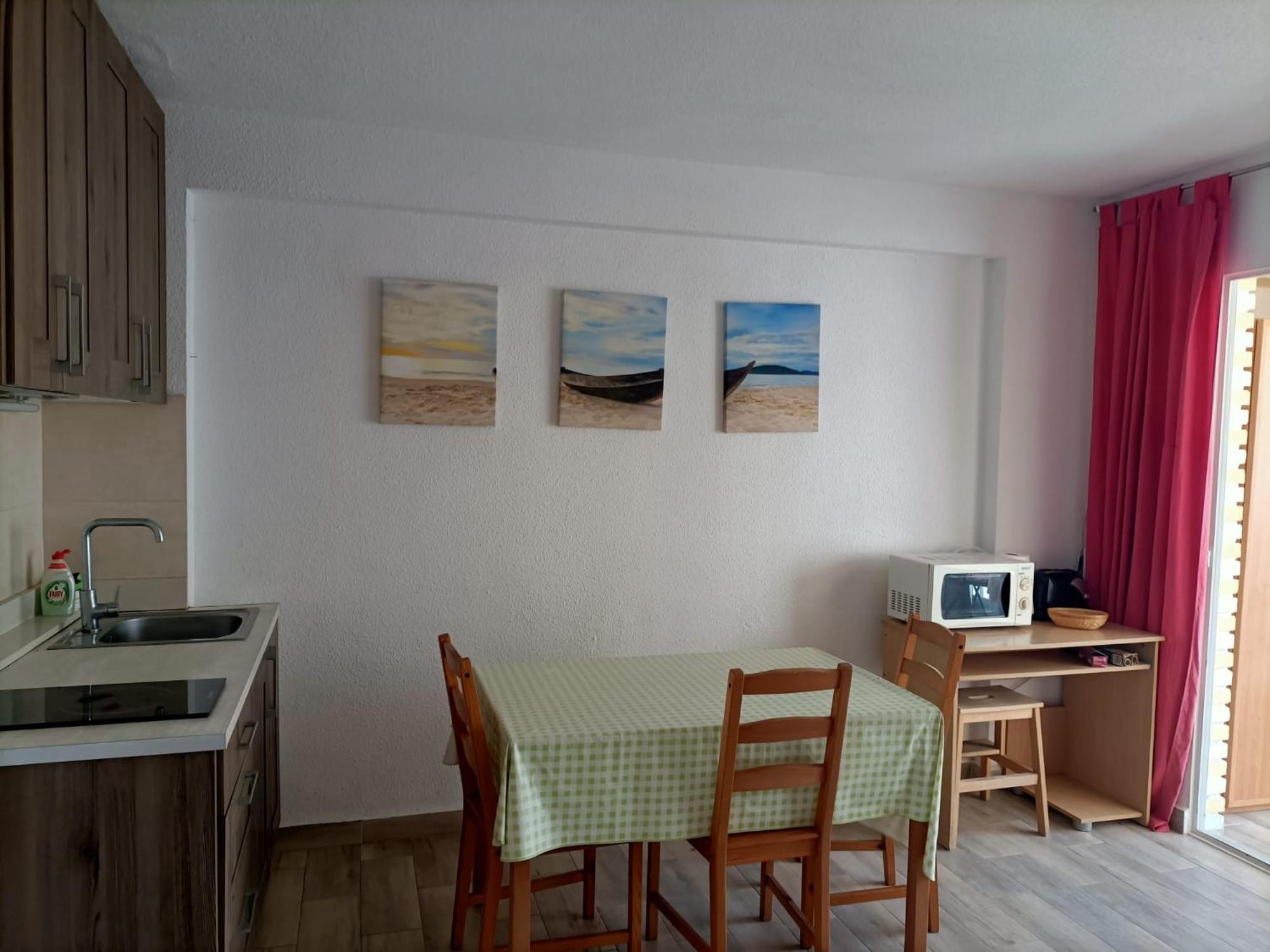 Apartamento Edificio Esturion 500m Playa Poniente 1 Habitacion-bedroom Apartment