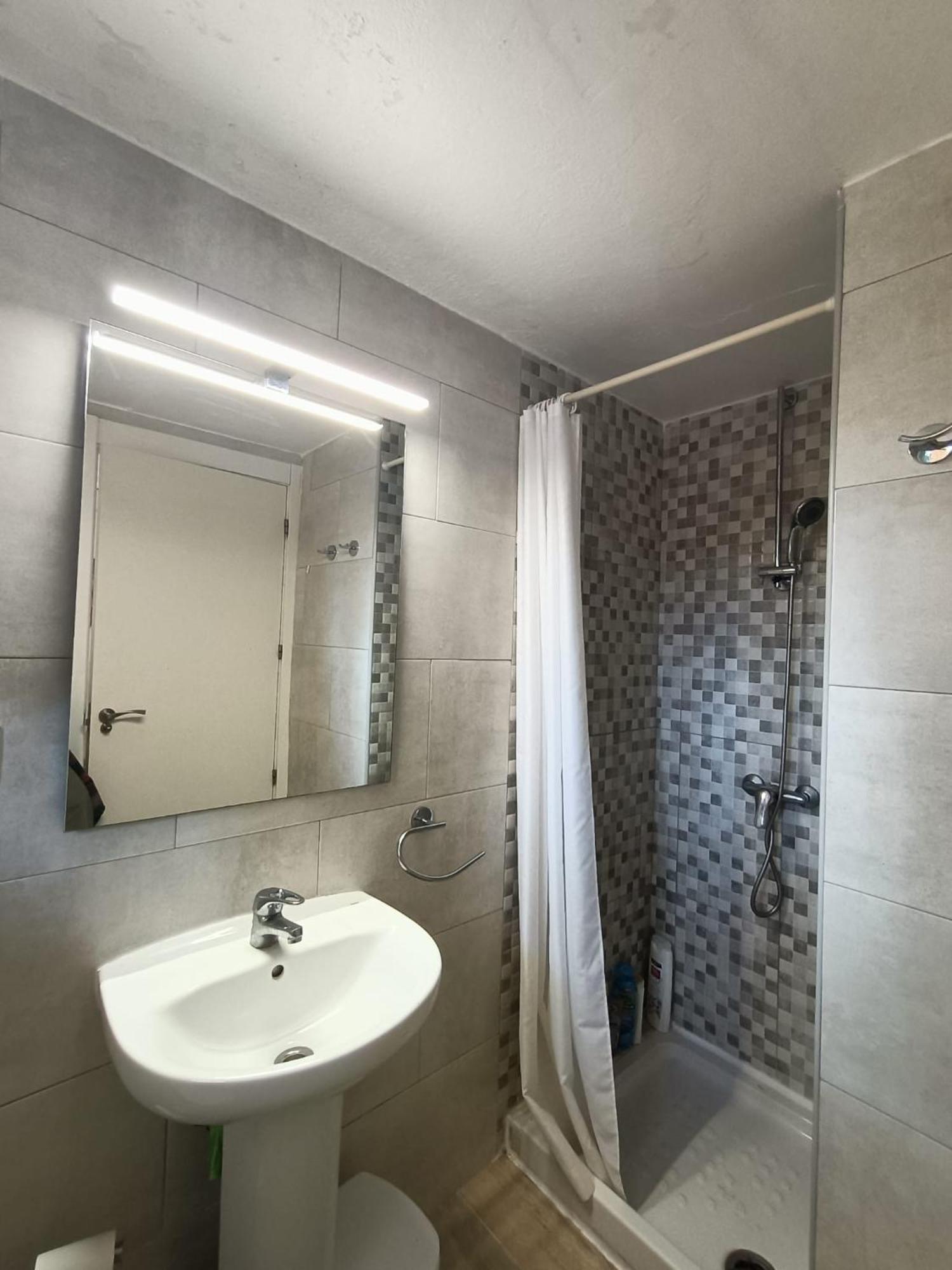 Apartment Apartamento Edificio Esturion 500m Playa Poniente 1 Habitacion-bedroom